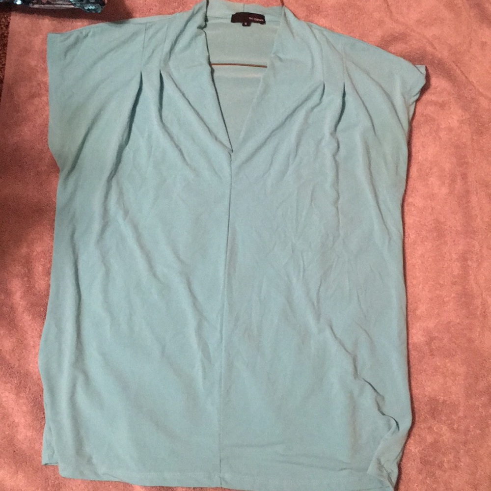 Nice aqua blue shirt. Great for spring and summer